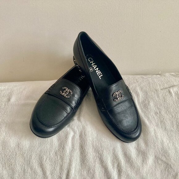 Chanel CC Black Leather Loafers Chain Size 37